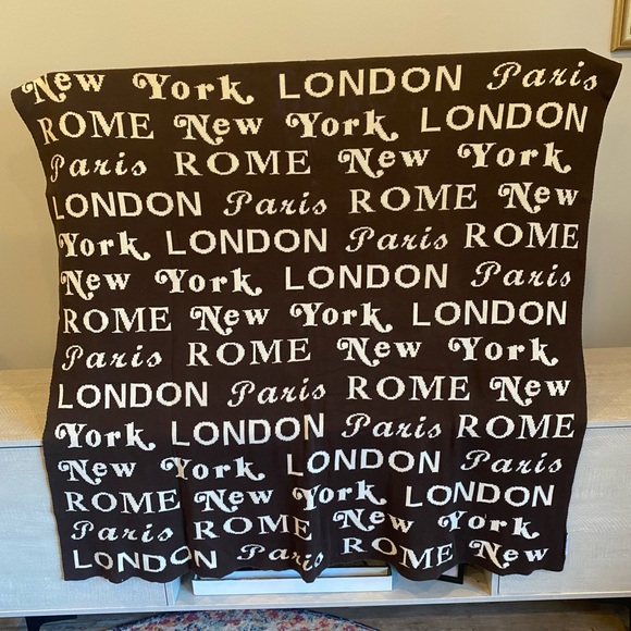 BARNES & NOBLE Chocolate & Cream International City Retro Font Cotton Blanket - Picture 10 of 11